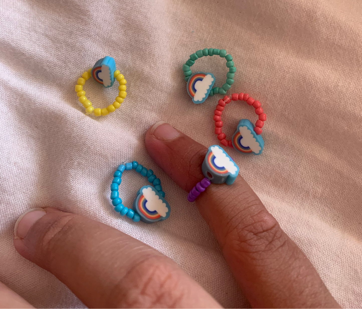 Rainbow beaded elastic midi ring