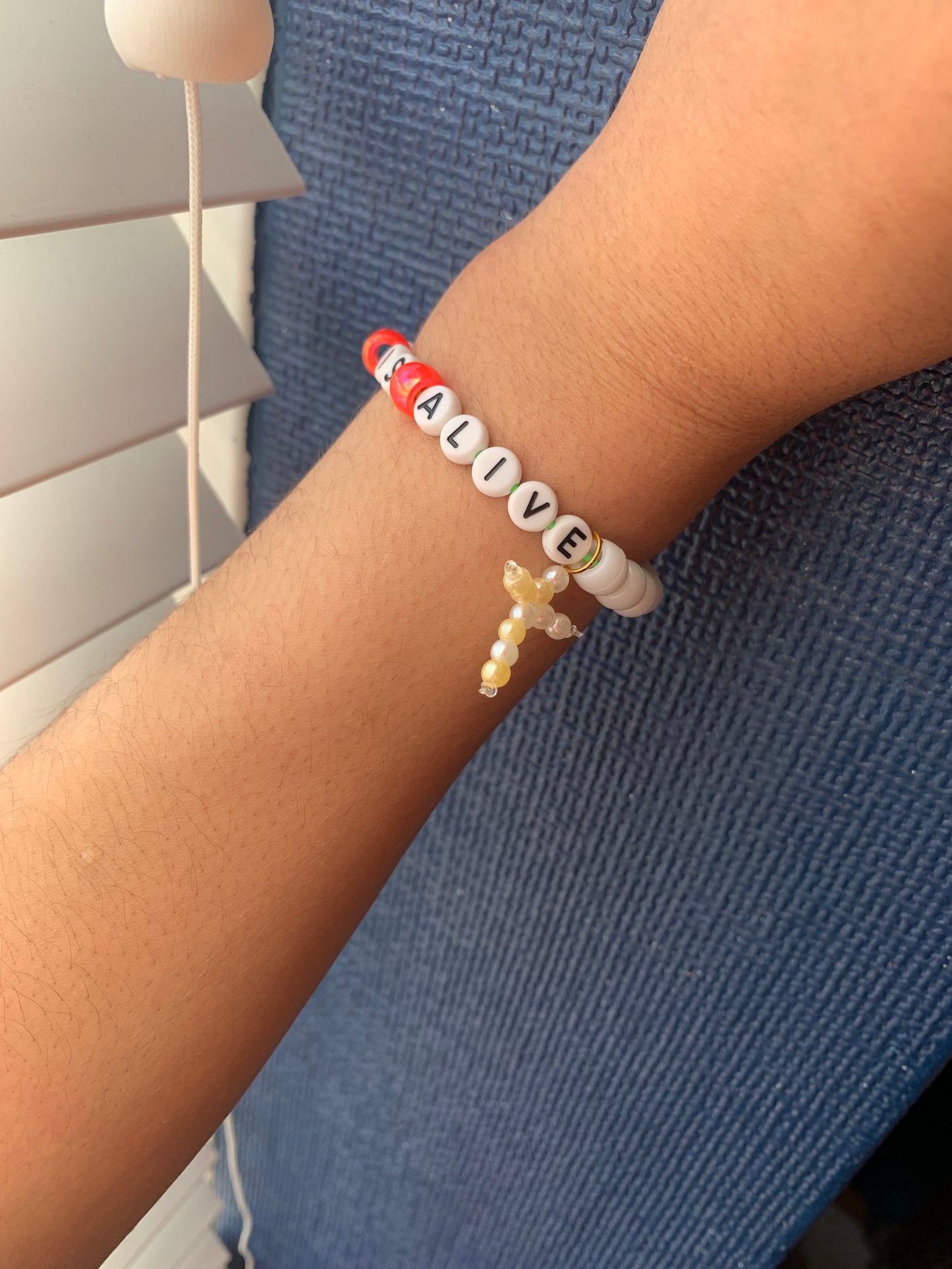 He is alive beaded elastic bracelet