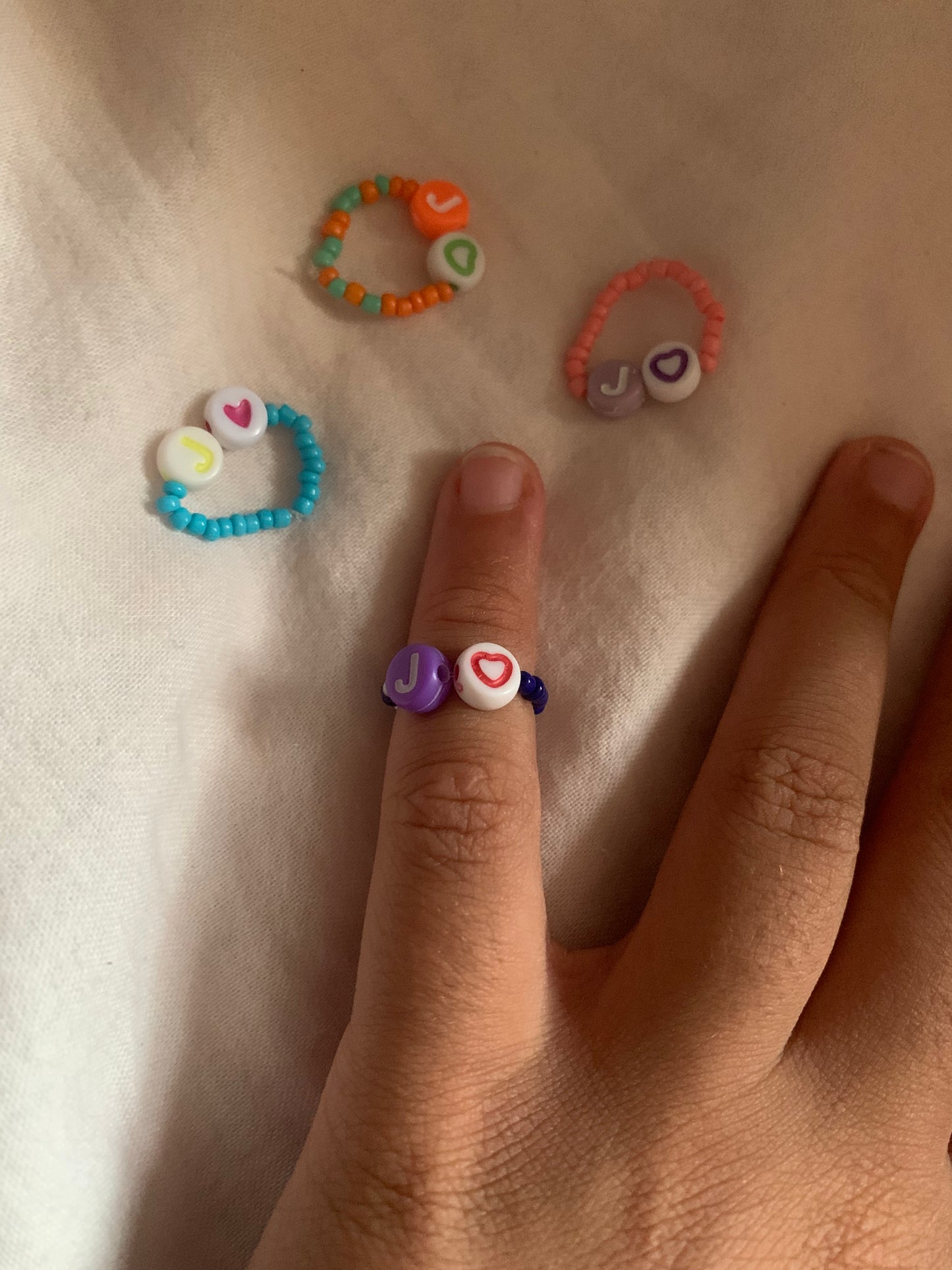 Jesus loves beaded elastic midi ring