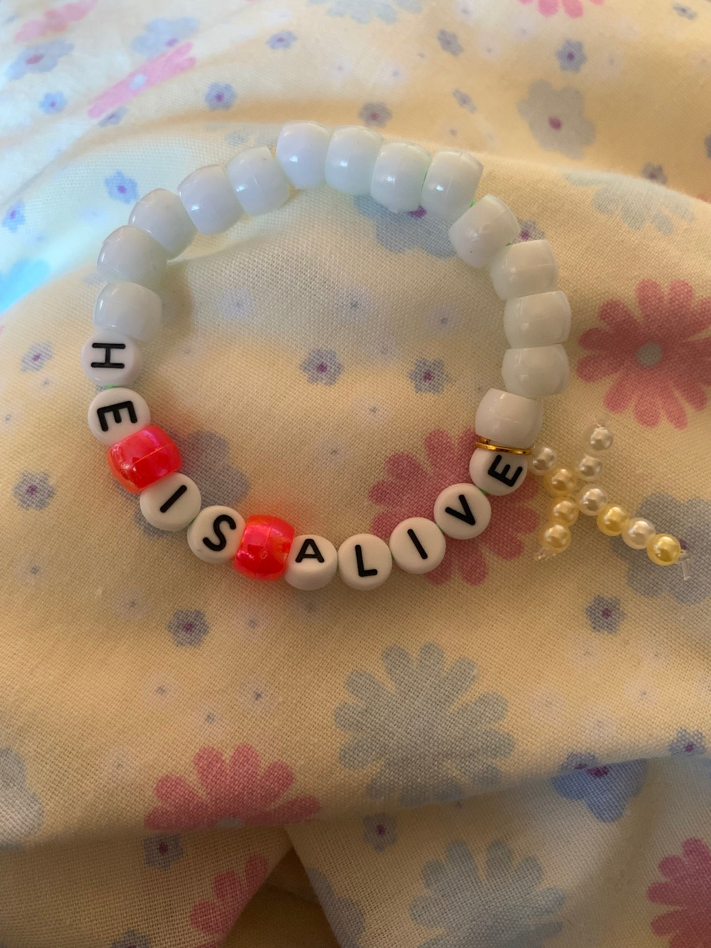 He is alive beaded elastic bracelet