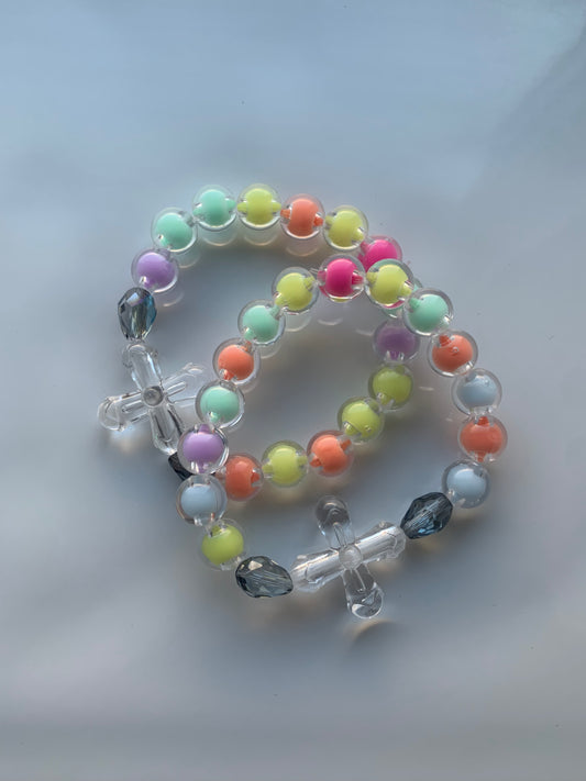Cross elastic beaded bracelet