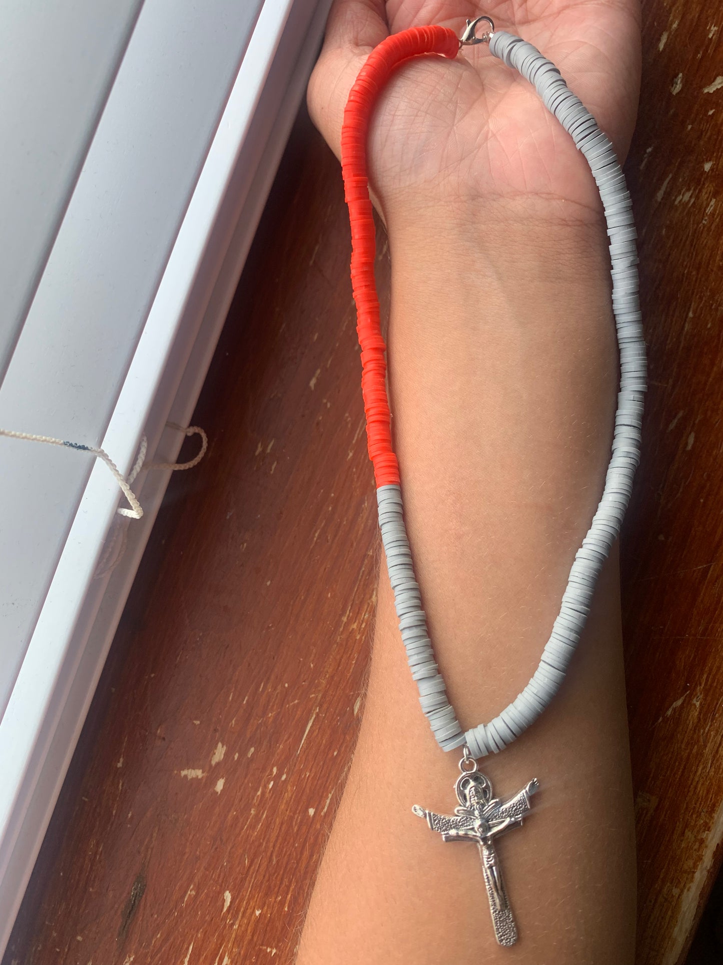 Clay beaded elastic crucifix necklace